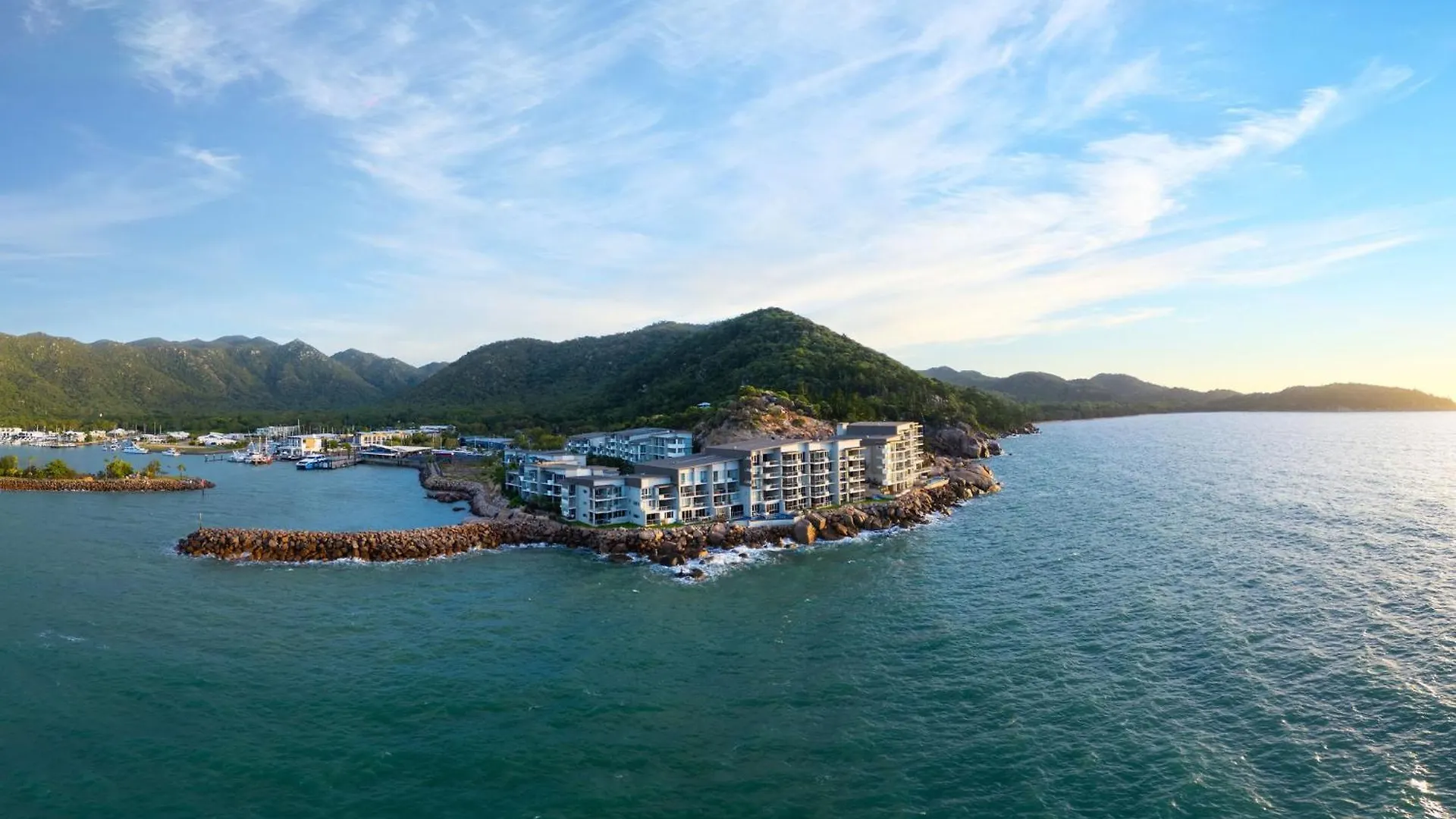 Grand Mercure Apartments Magnetic Island Nelly Bay 4*,  Австралия