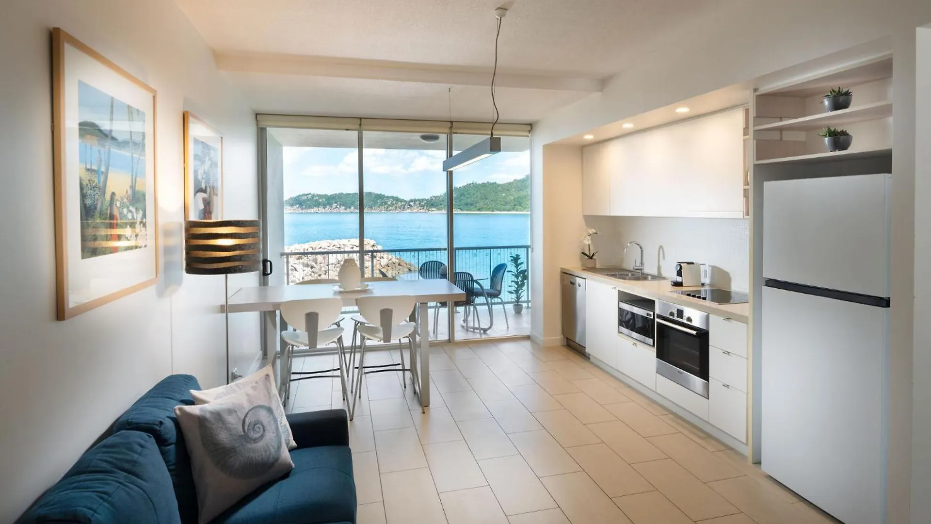**** Hotel Grand Mercure Apartments Magnetic Island Nelly Bay Australia