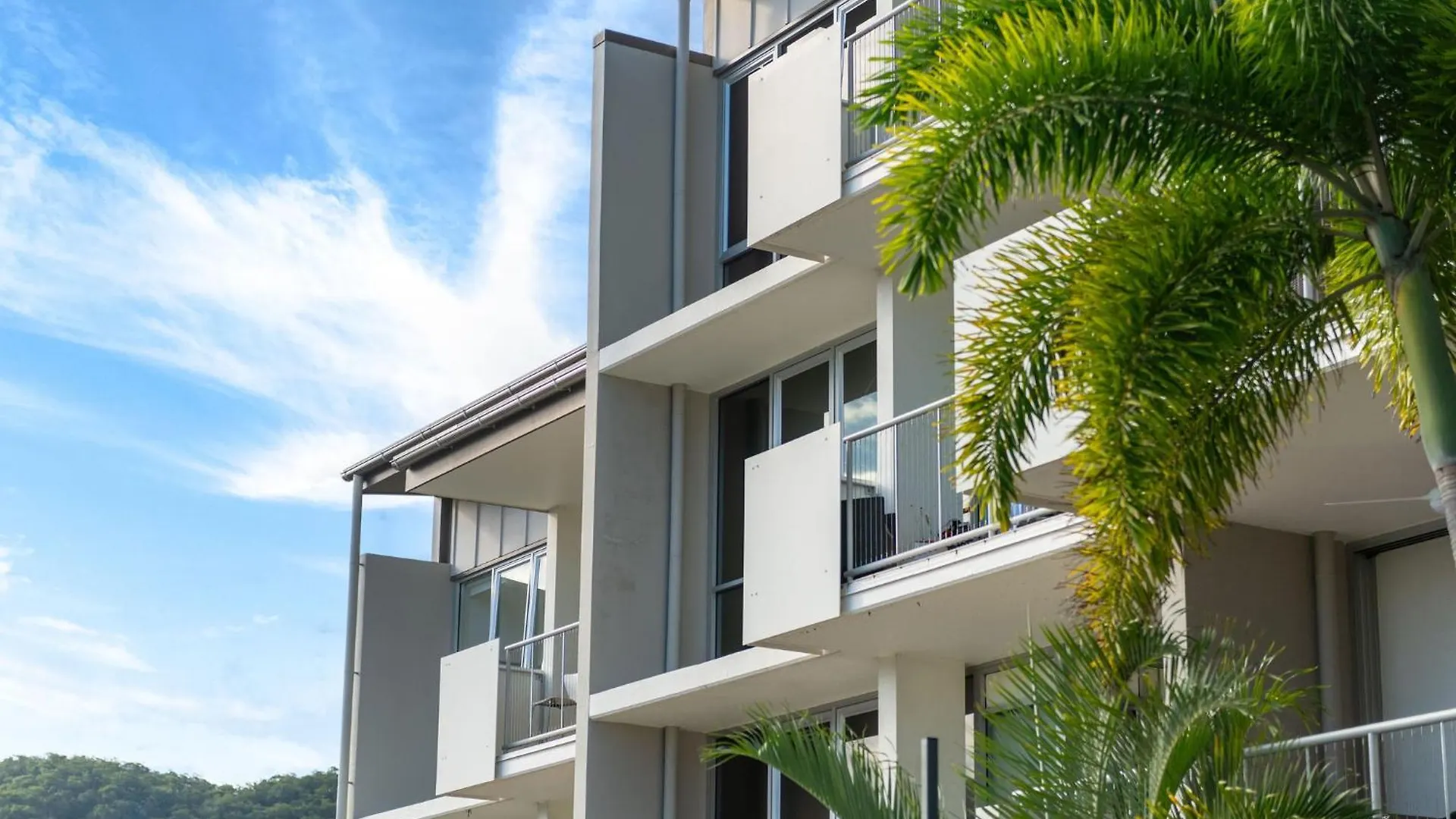 **** Hotel Grand Mercure Apartments Magnetic Island Nelly Bay Australia
